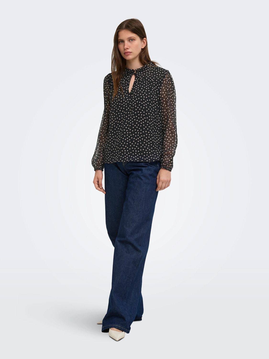 Only Blouse à pois offwhite avec manches transparentes et cordon au col 15229700