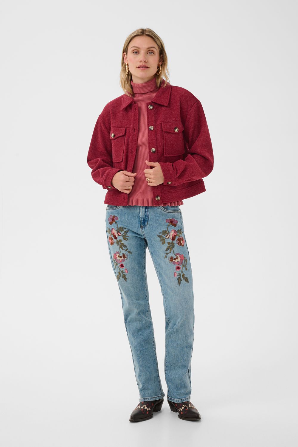 Cream Veste à boutons avec poches couleur cabernet 10615435