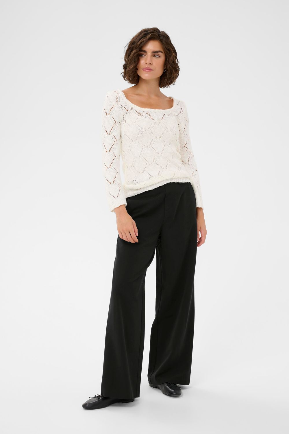 Kaffe Pantalon noir pull-on avec bande de taille élastique et jambes larges 10511085