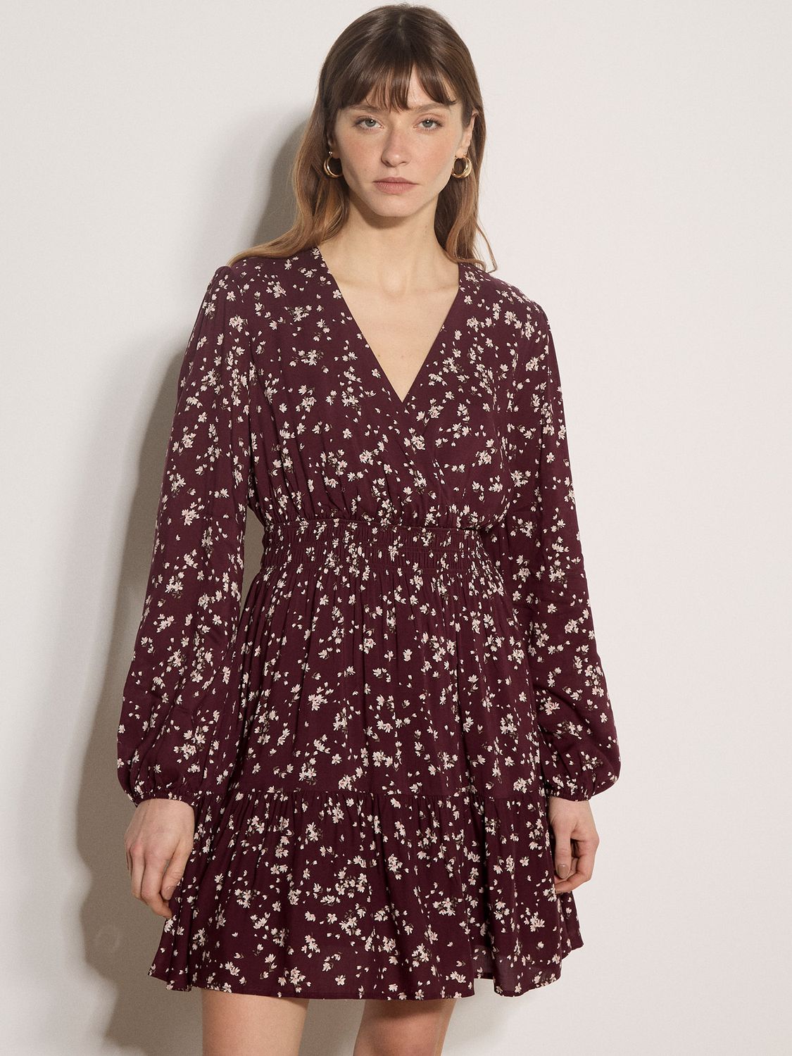 Apricot Robe croisée avant floral bourgogne X229369