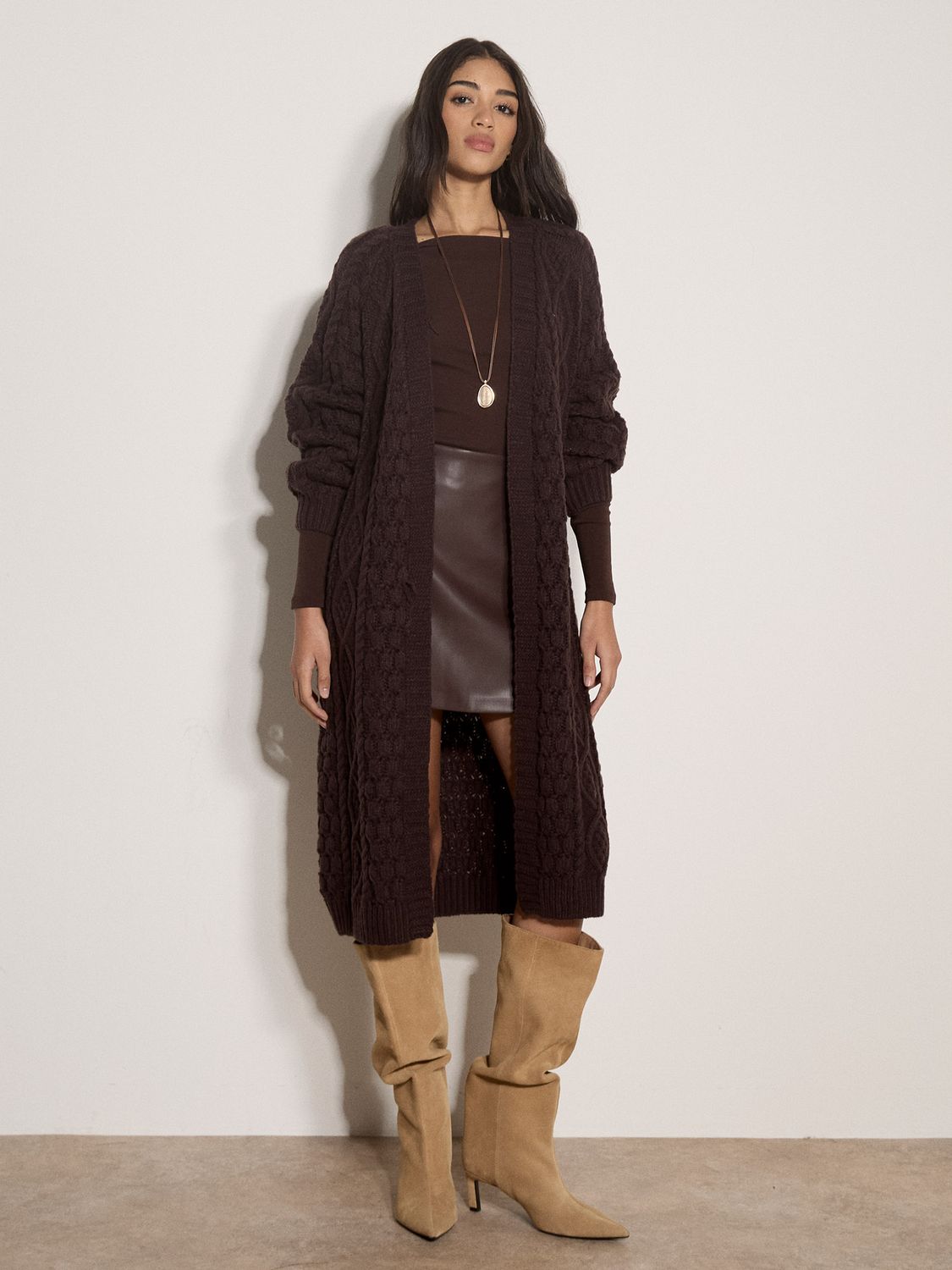 Apricot Cardigan tricot long maille torsadée brun X148561