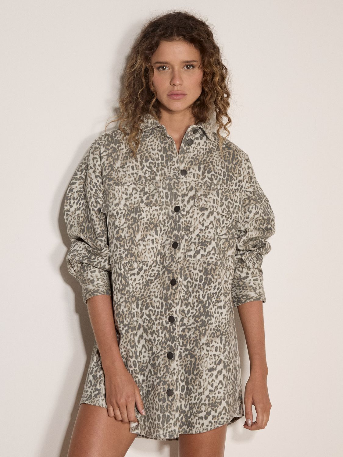 Apricot Veste/robe motif léopard gris pâle X222087