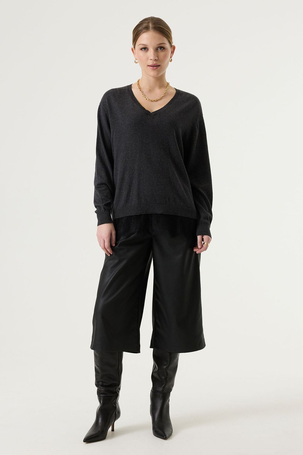 Garcia Pantalon jorts cuir vegan noir taille élastique W260111
