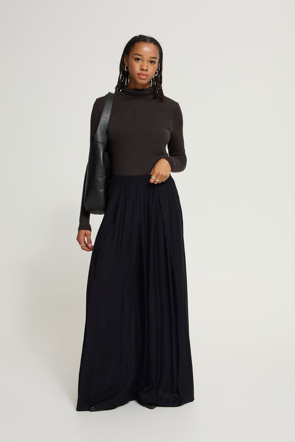 ICHI Pantalon noir jambes très larges et fluides avec taille élastique 20126911