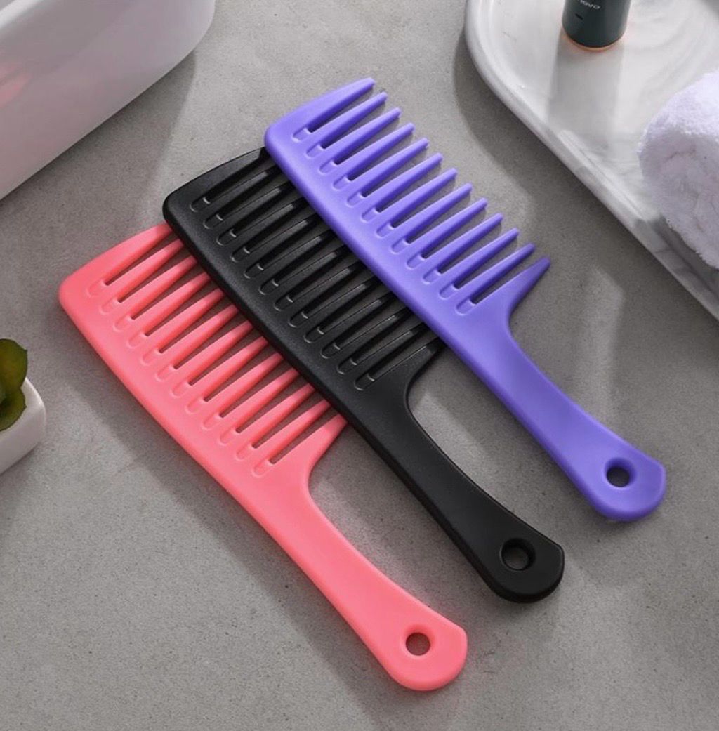 Wide Toothed Detangling Comb