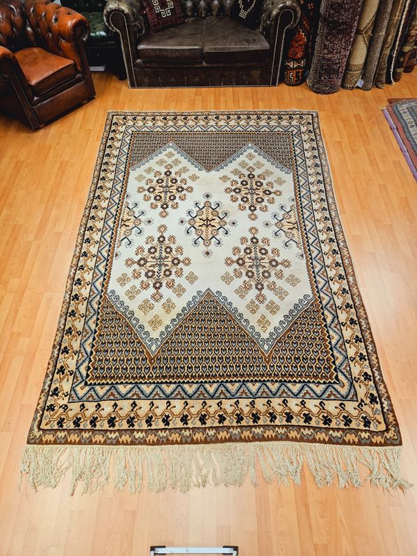 Handgeknoopt Tapijt uit Tunesië