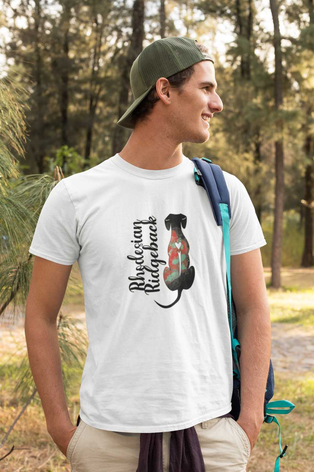 RR his T-Shirt Hund sitzend