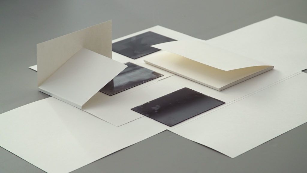 Pochettes papier permanent à 4 rabats - Contenance : format 10 x 15