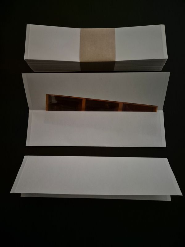 Pochettes papier permanent fermeture 3 côtés avec rabat - Contenance : bandes de 6 négatifs 24 x 36