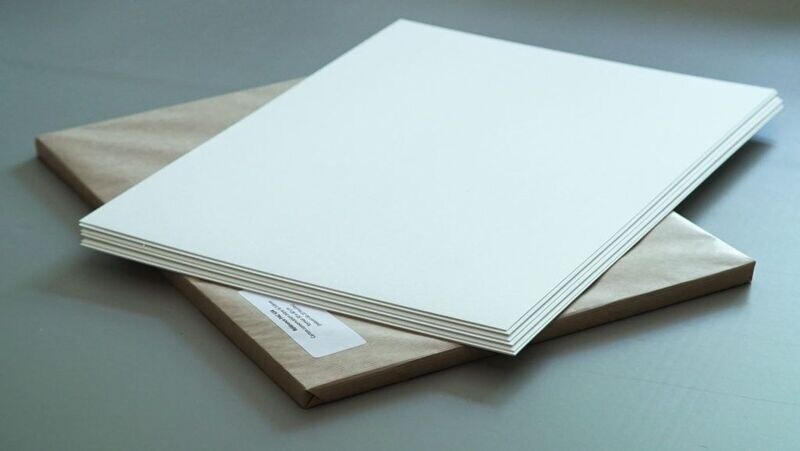 Carton conservation blanc - Format : 24 x 30 cm