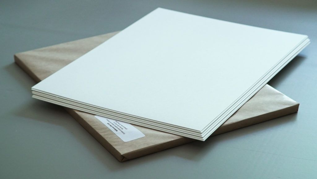 Carton conservation blanc - Format : 40 x 50 cm