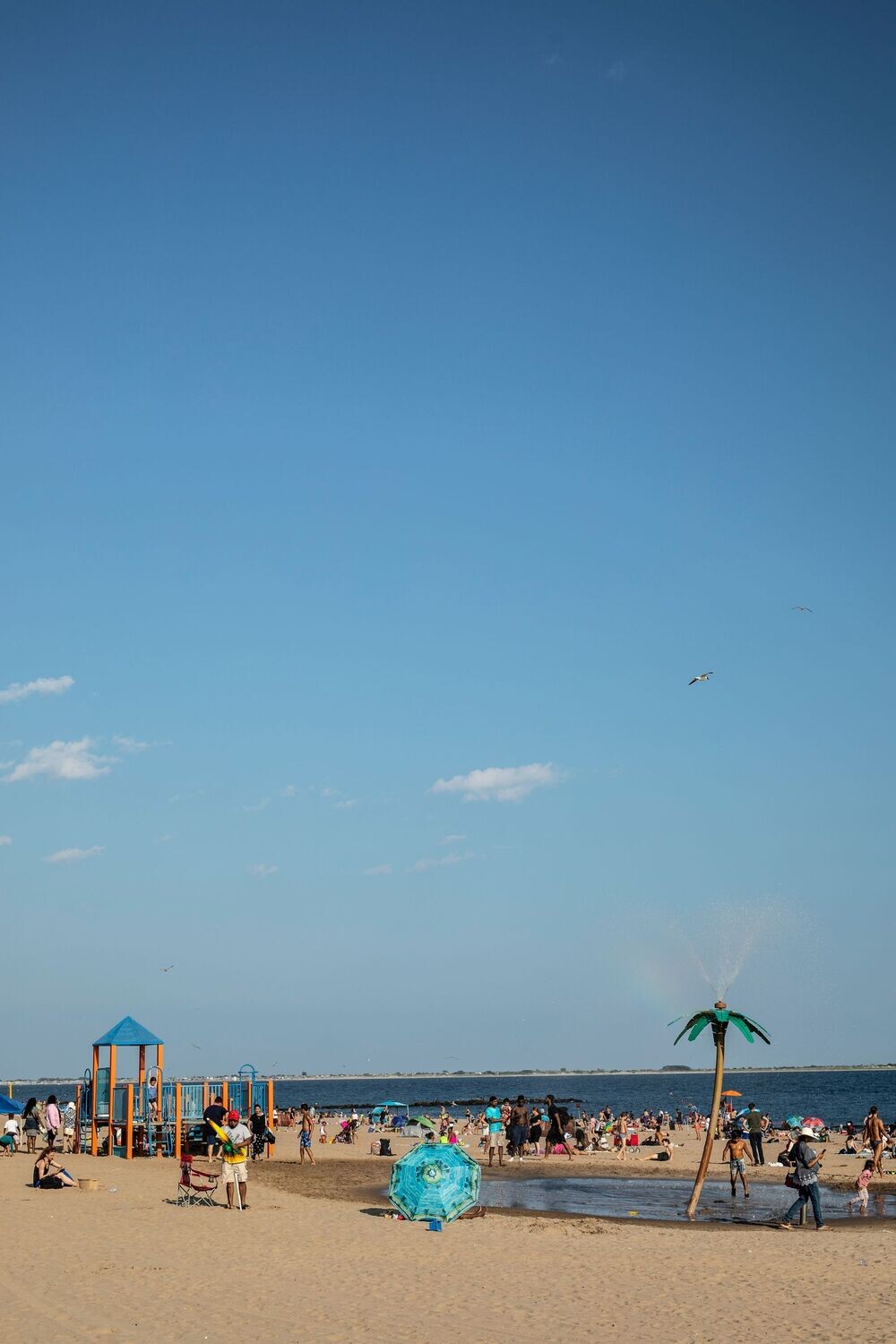 "Plastic beach", Coney Island, USA