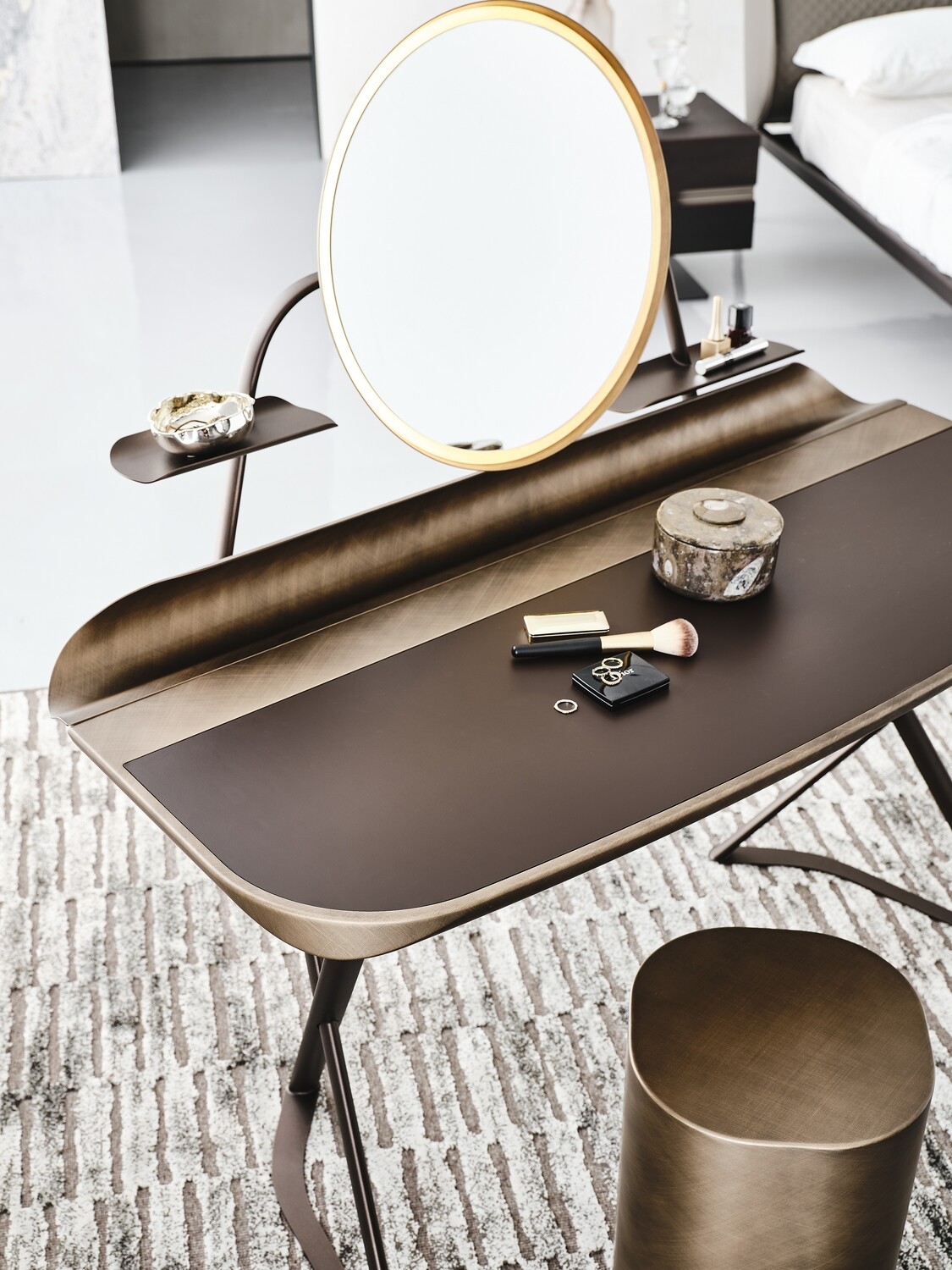COCOON TROUSSE Leather