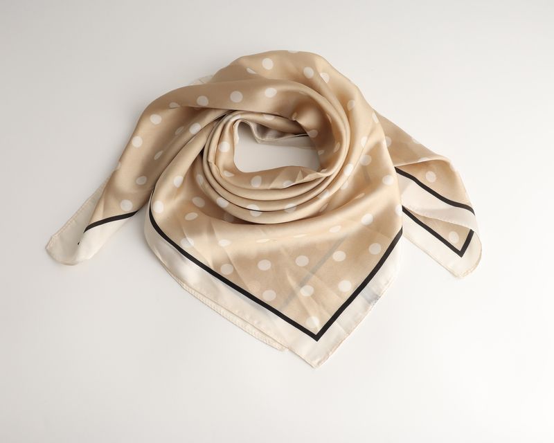 Bandana "Nicola stippen"