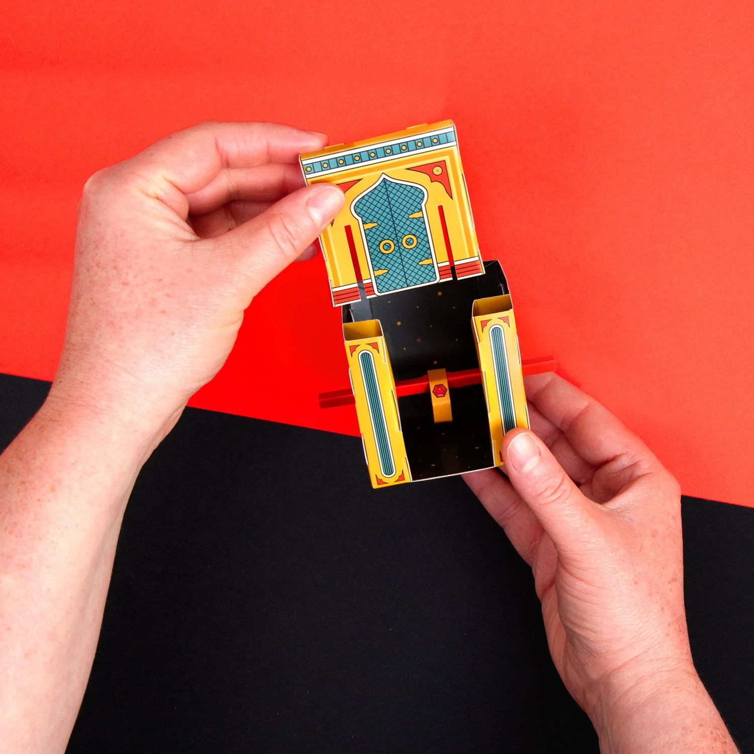 DIE ERSTAUNLICHE RINGKAMMER