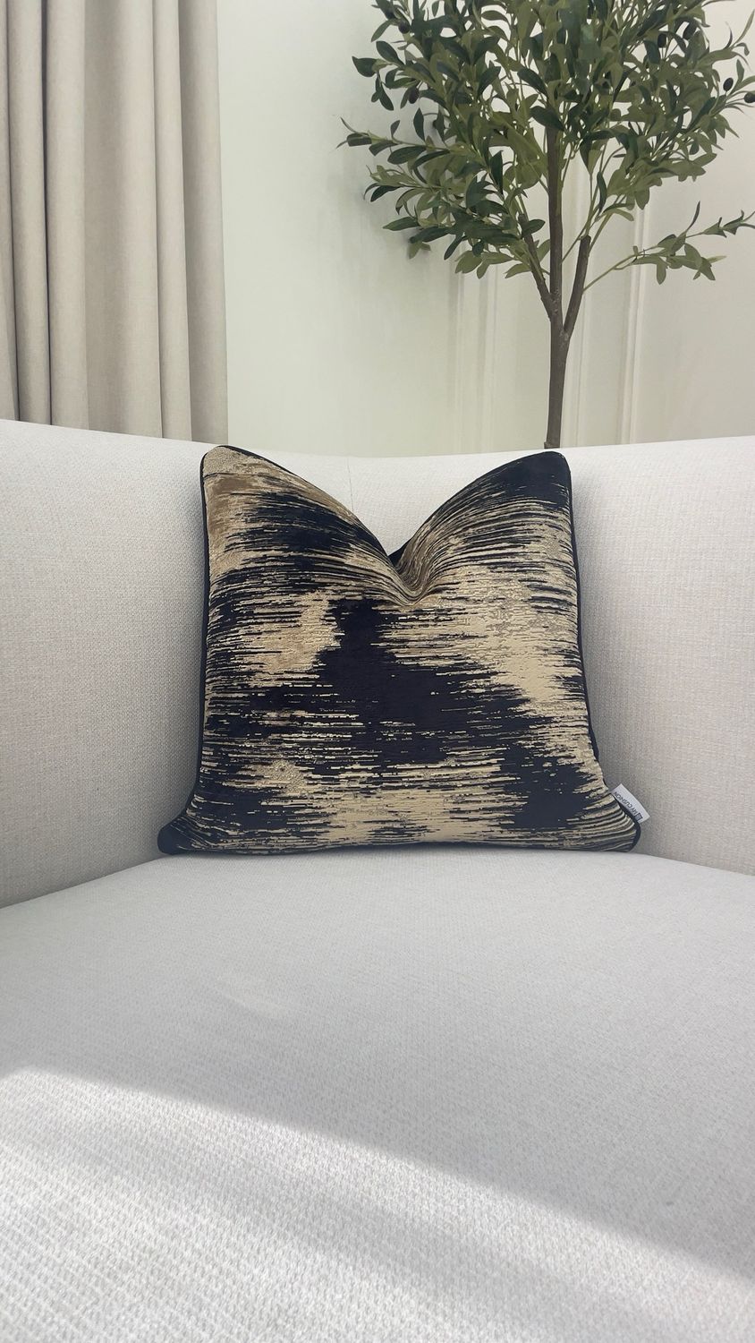 Cushion cover غطاء وسادة