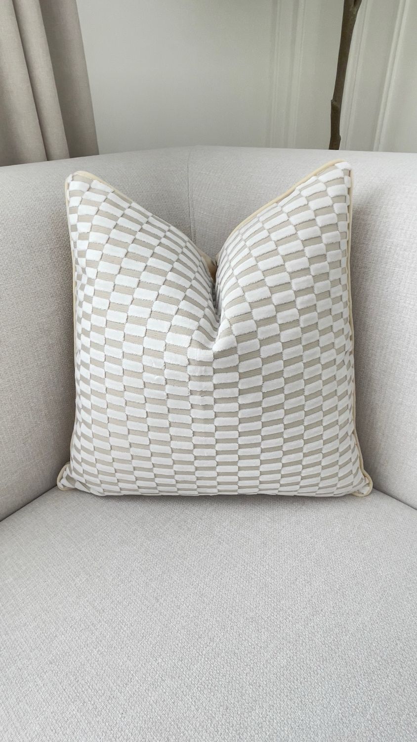  Cushion cover غطاء وسادة