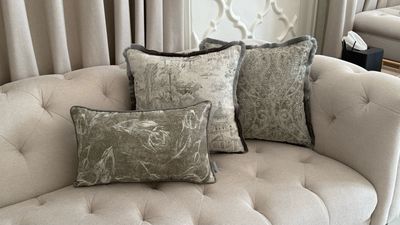 Cushion cover size 50cm * 30cm