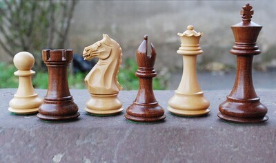 Supreme Lux Chess Pieces