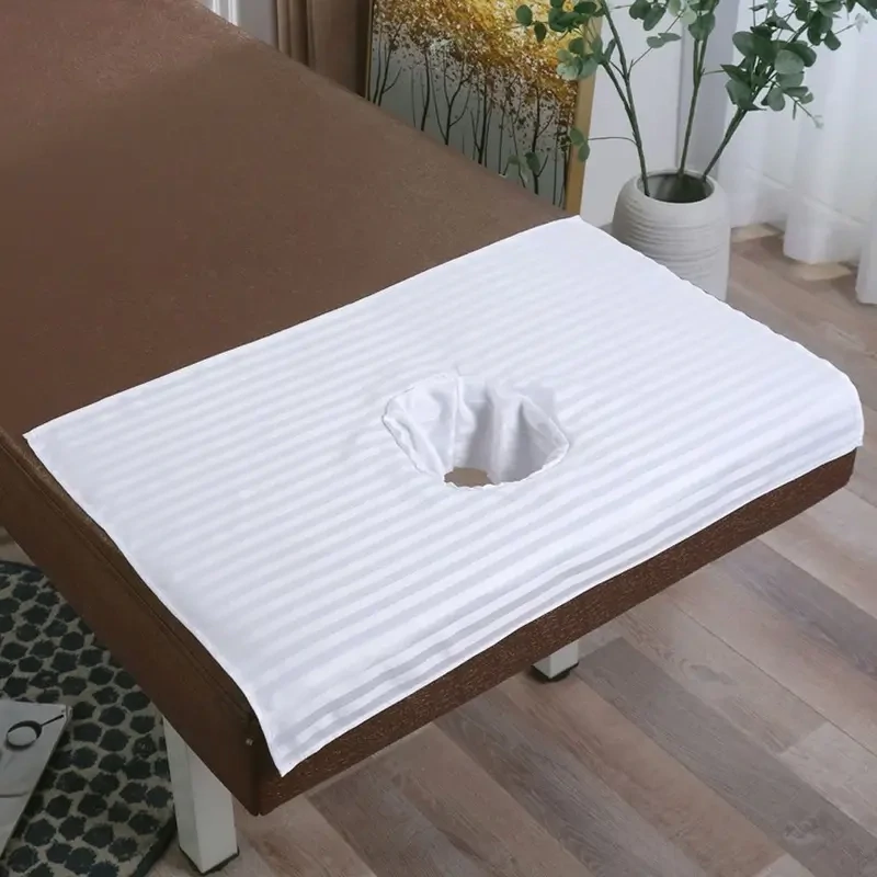 Copriletto  con Foro (Bianco)