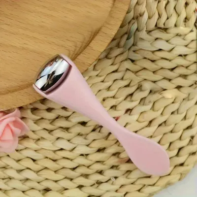 Rullo Di Ghiaccio Per Il Viso