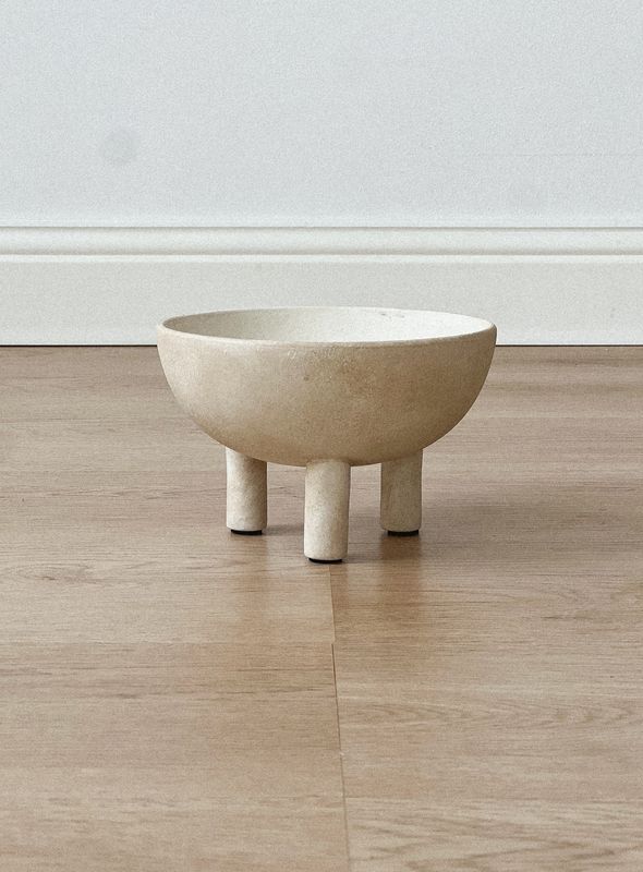 white ceramic bowl
