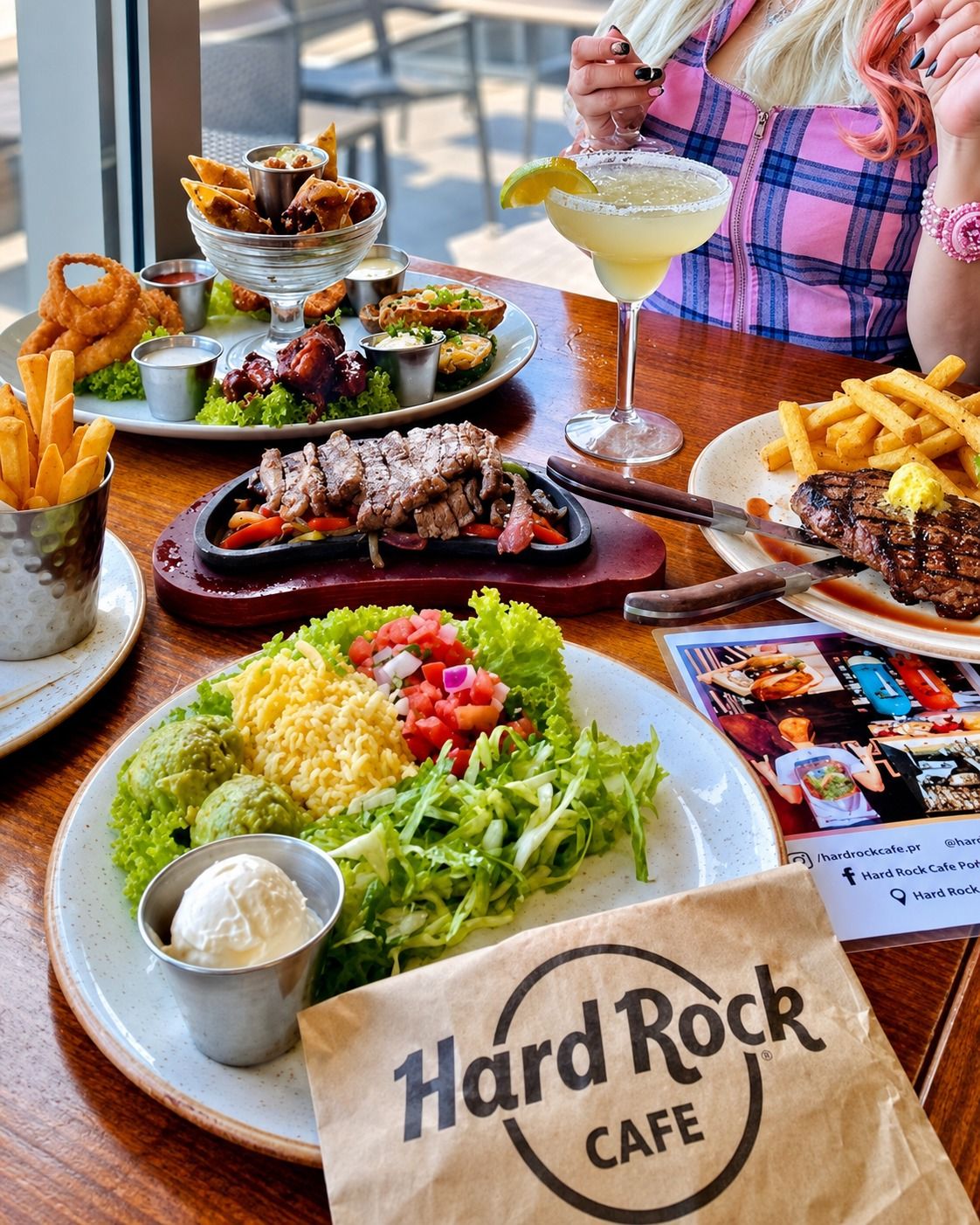 ESCOGE TU FAVORITO DE HARD ROCK CAFE POR SOLO $13.95