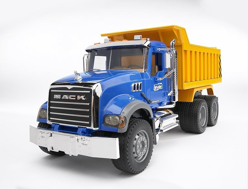 Camion MACK Granite avec benne basculante