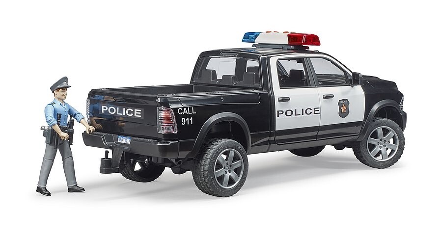 Pickup de police RAM 2500 avec policier