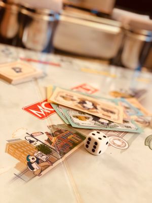 JEUX DE SOCIÉTÉ ▼