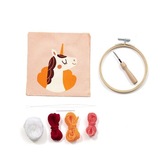 Punch Needle / Licorne