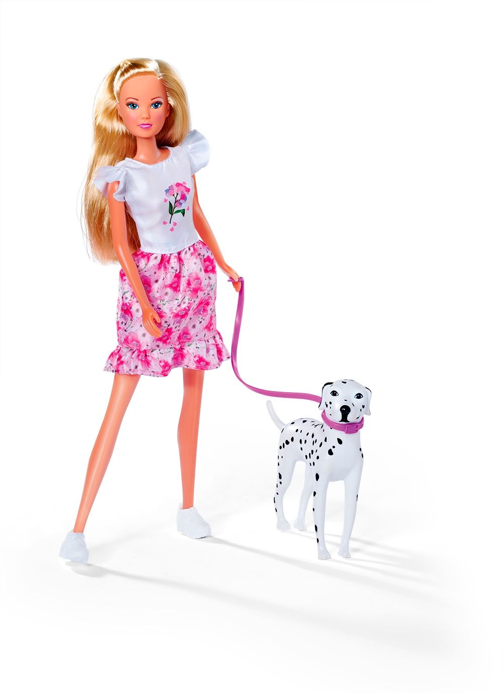 Steffi Love - Jolie promenade avec son chien