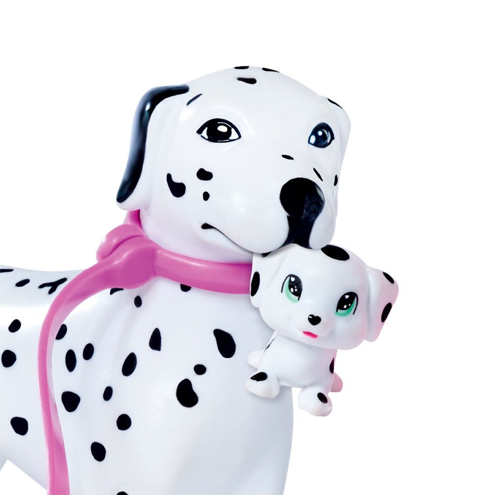Steffi Love - Jolie promenade avec son chien