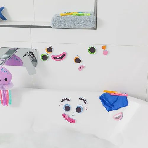 Marqueurs et autocollants visages de bain