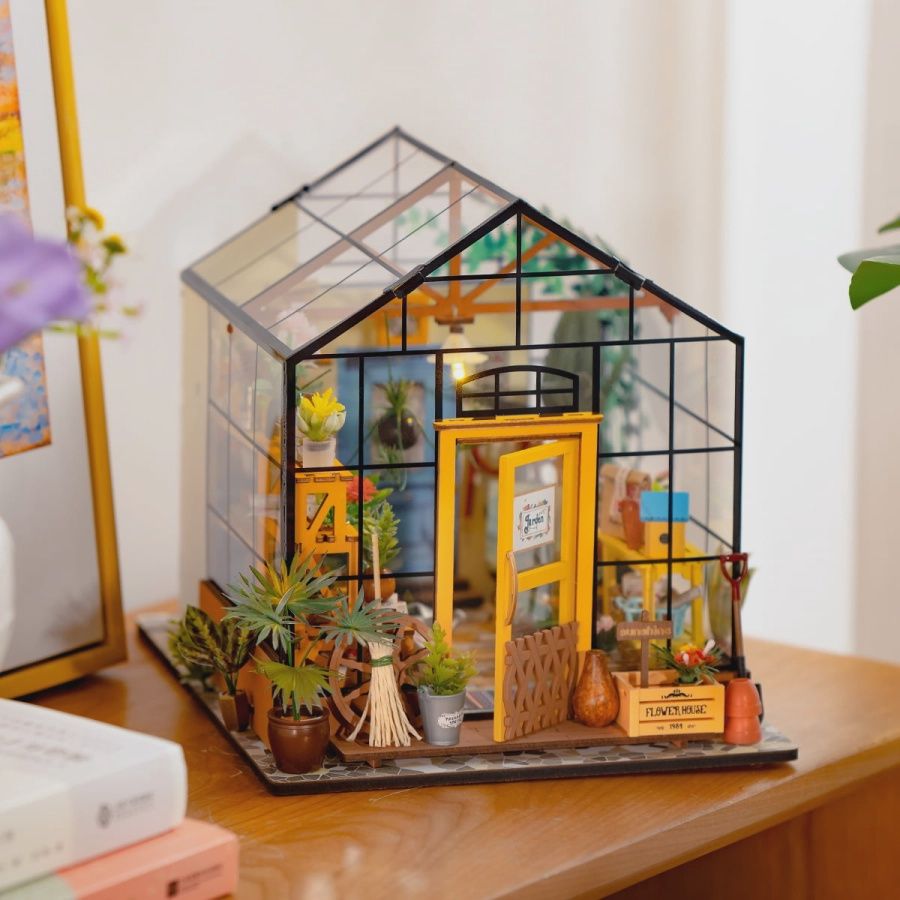 DIY Mini Maison / Maison de fleurs de Cathy