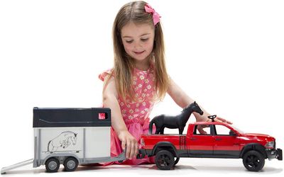 Camion RAM 2500 Pickup  avec remorque et cheval