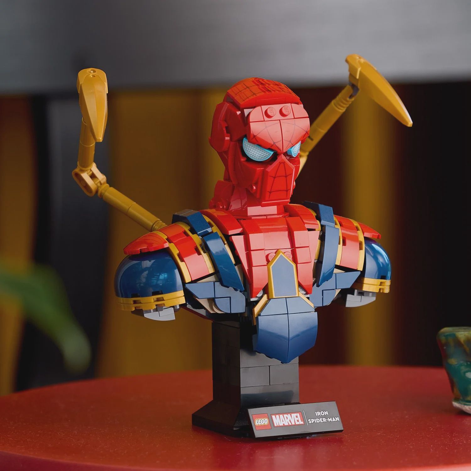 76326 / Marvel - Buste d’Iron Spider-Man