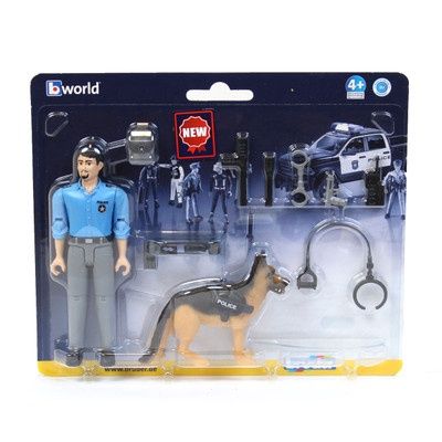 bworld Policeman with dog
