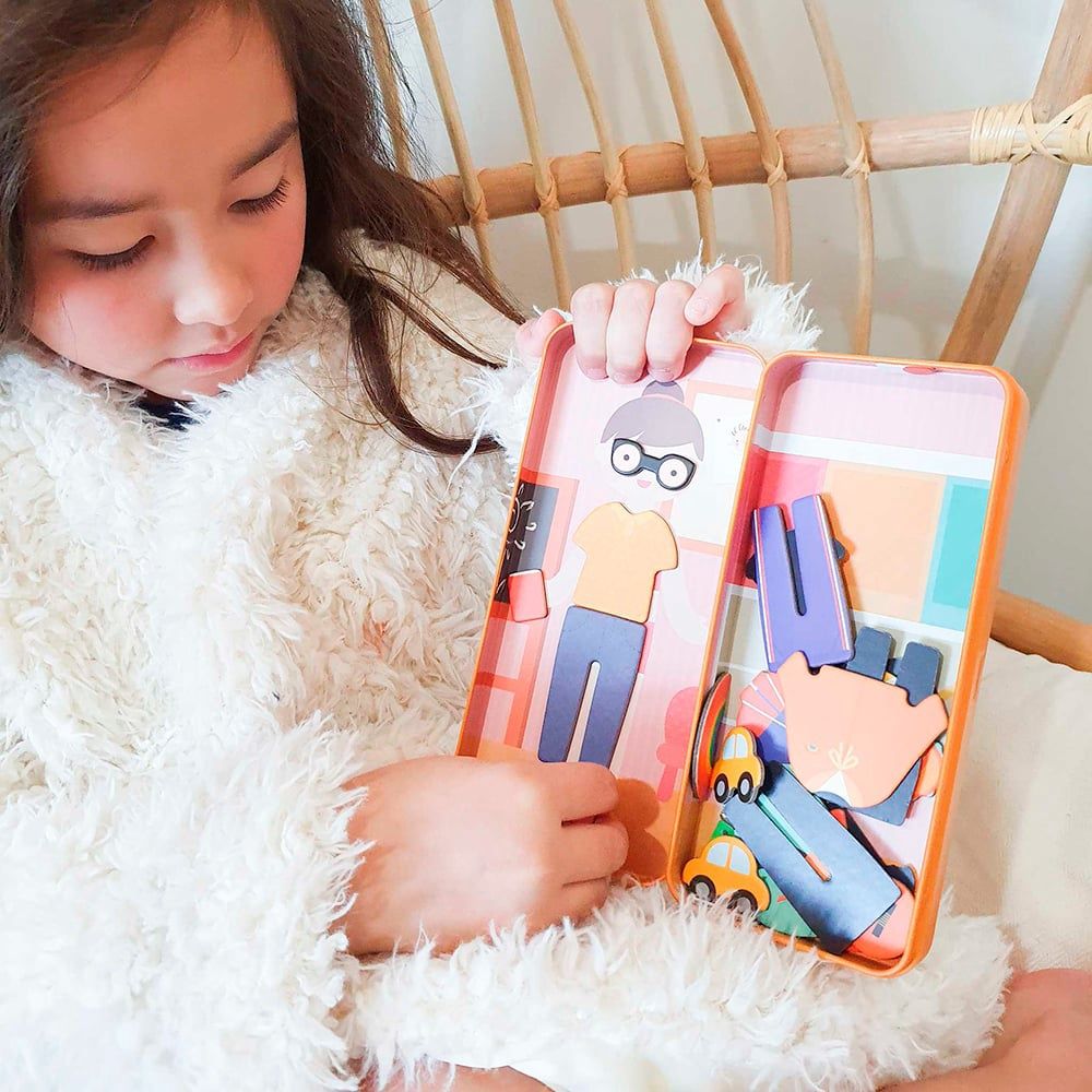 Boîte magnétique de voyage / Enseignante de maternelle