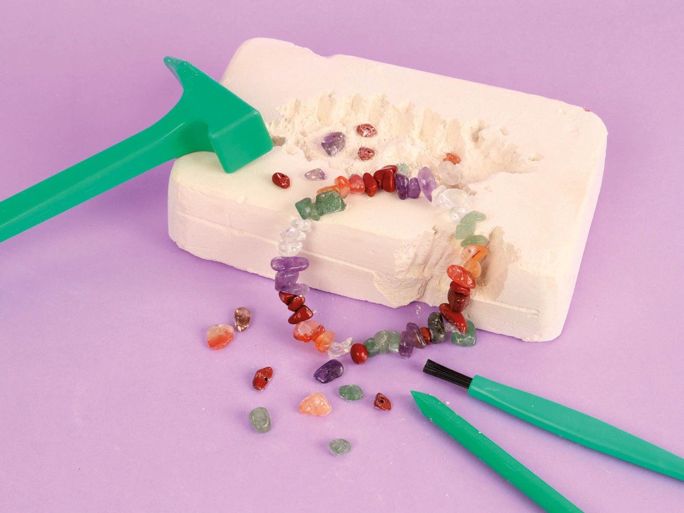 Mon bracelet en pierres et cristaux à déterrer cof.