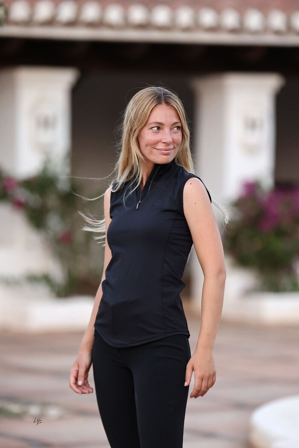 Sleeveless Top Reign Black