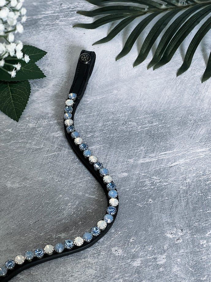 Browband - Snow Fury Traditional Loops Browband - Snow Fury Traditional Loops