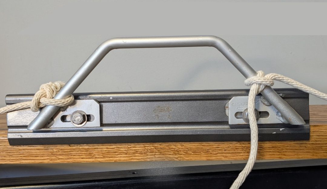 Midship Toe Rail Cleat