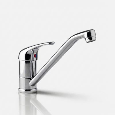 One Handle Mixer with Swivel spout and Aerator (MM7700)