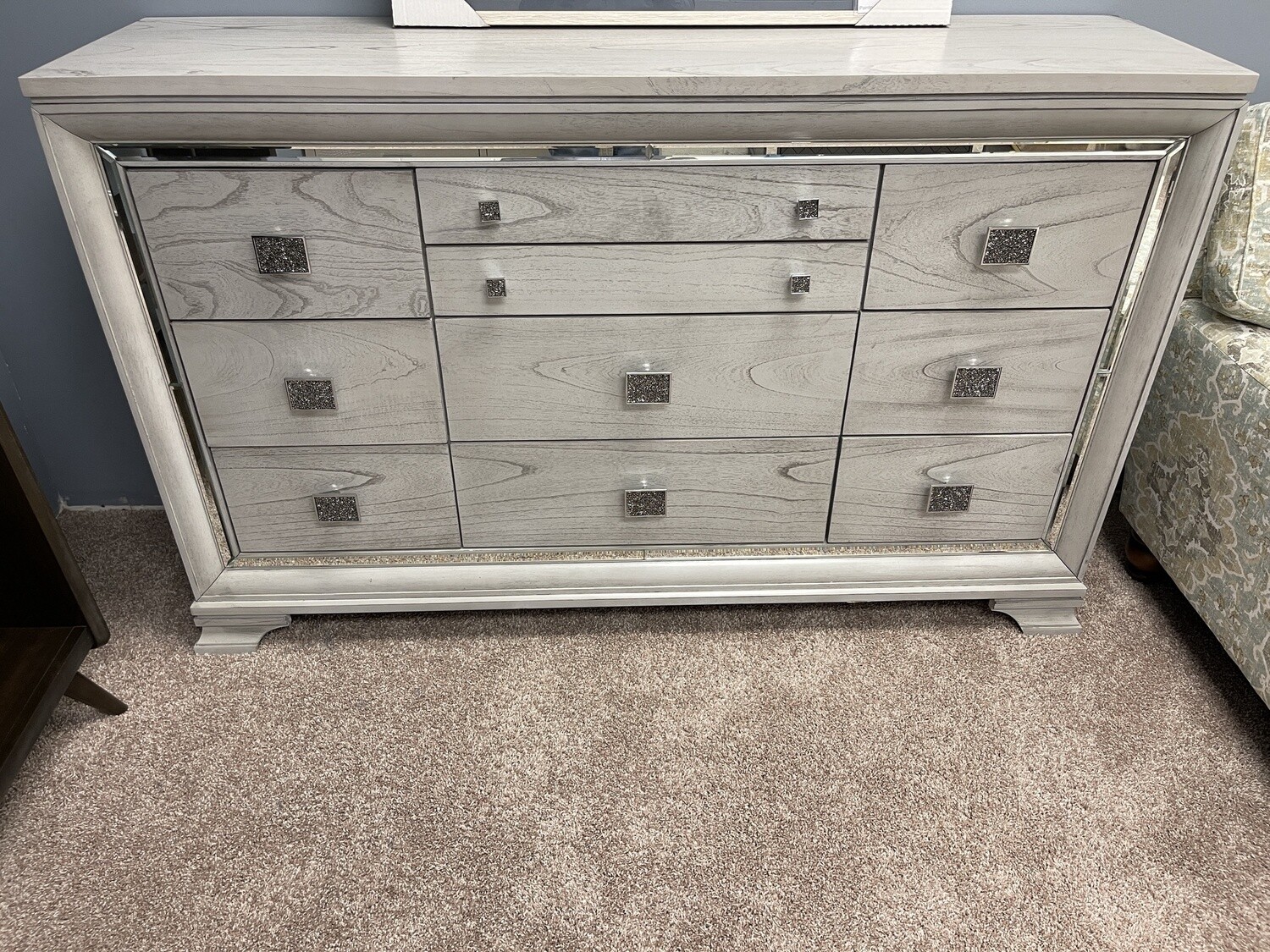 GHF 24-Dresser