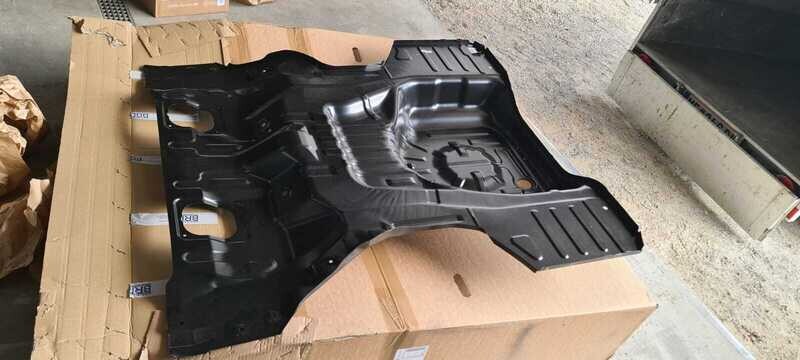 Reserveradmulde Neu für Mitsubishi Evo 8-9 MN150936