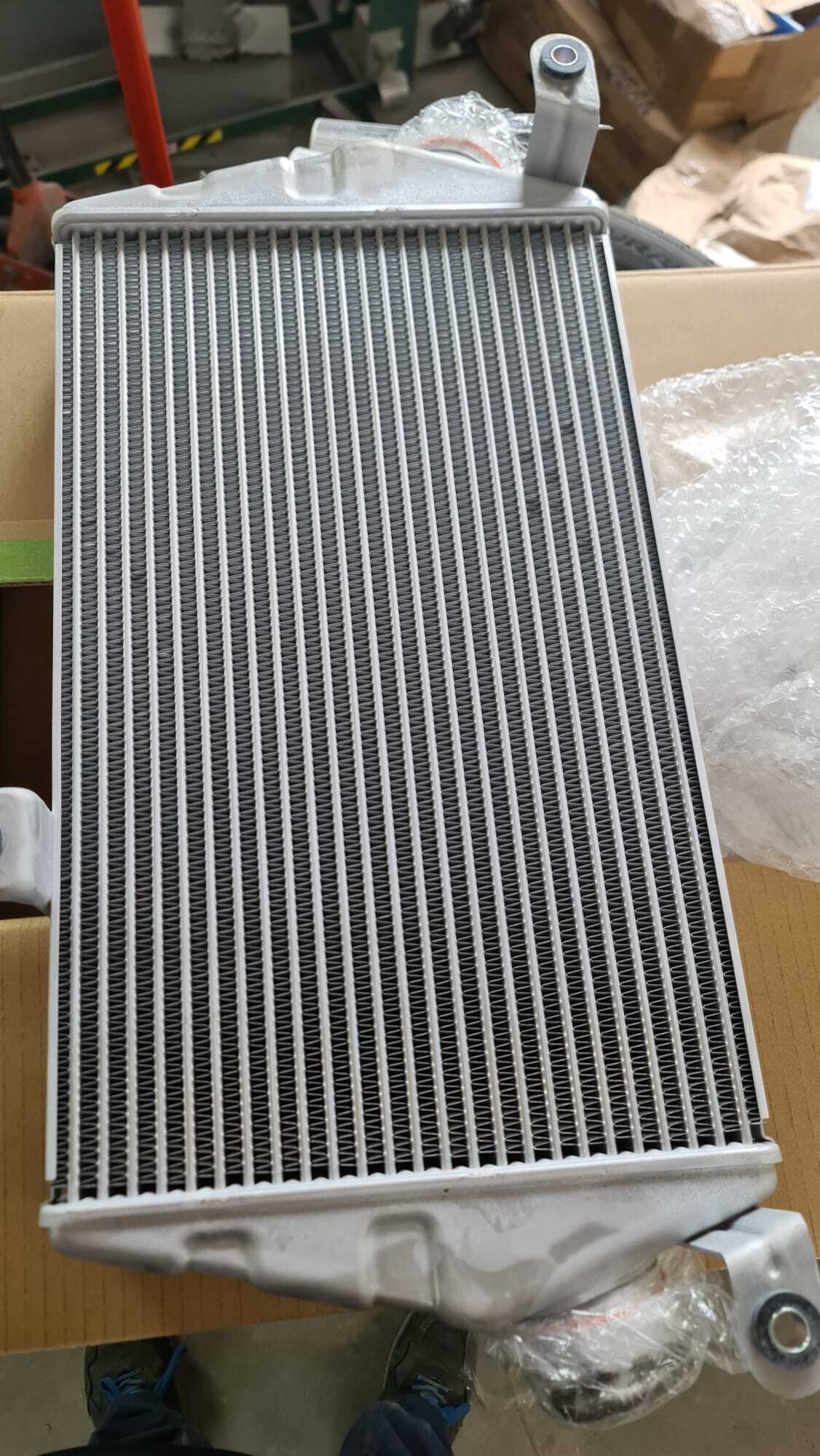 Neuer Unbenutzer Ladeluftkühler Mitsubishi Evo 4-6 MR481441