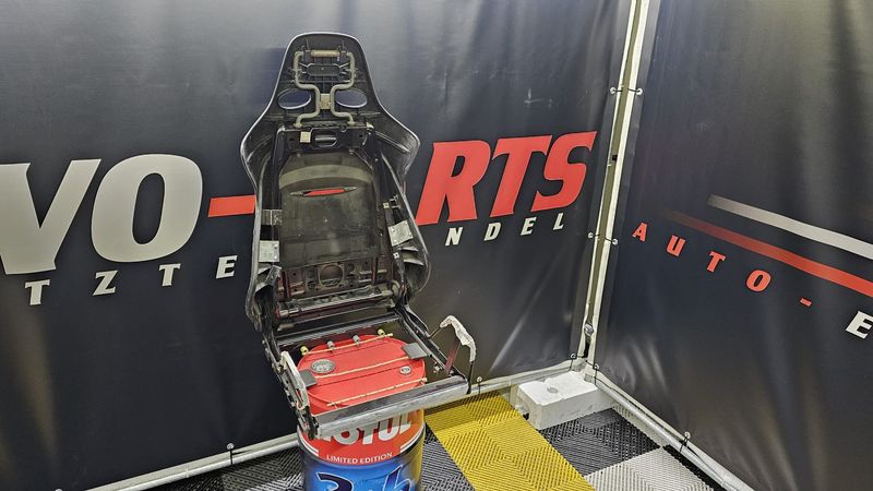 Mitsubishi Evo 7 Recaro Frame/Rahmen als defekt in nicht guten Zustand