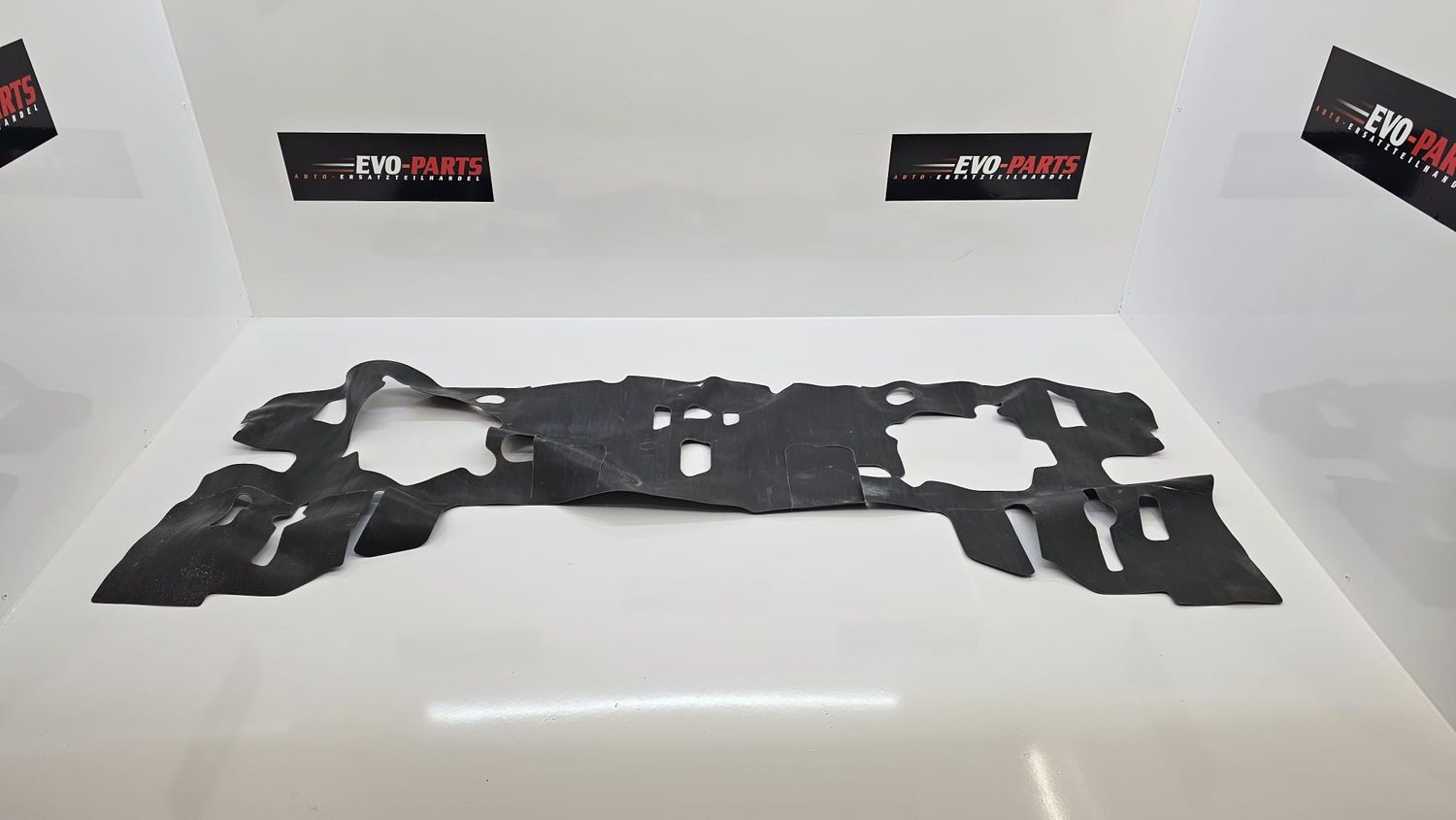 Mitsubishi Evo 7-9 MR417050 PAD, RR SHELF TRIM