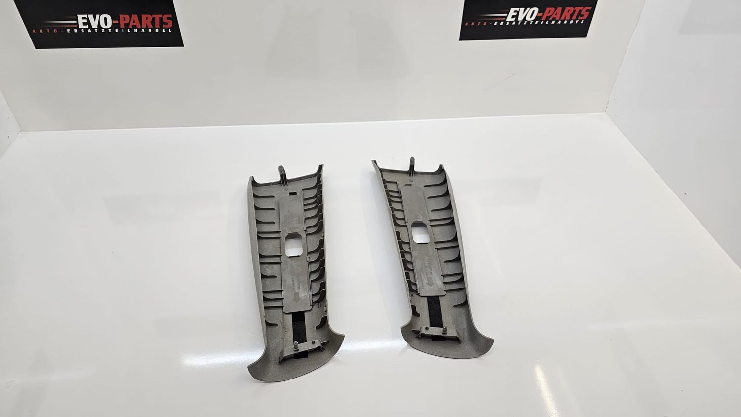 Mitsubishi Evo 7-9 B-Säulen Verkleidung MR444204 & MR444203